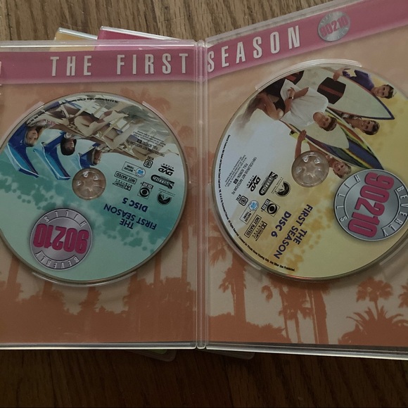Beverly Hills, 90210 Complete First Season - Picture 4 of 5